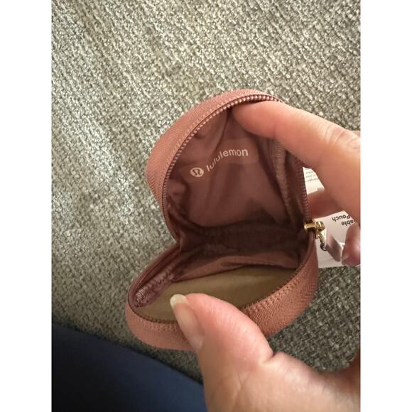 NWT Lululemon Clippable Nano Pouch-OS - Picture 6 of 8